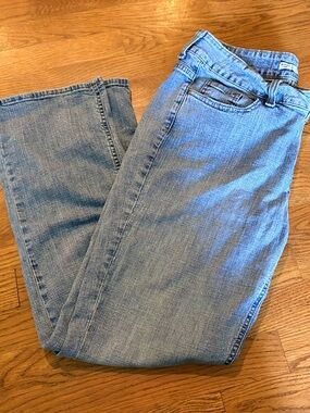 Lee Mid Rise Straight Leg Jeans - Light Blue